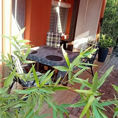 Melinda Apartment *
